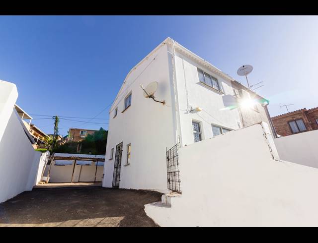 2 BEDROOM HOUSE RENTED IN CROFTDENE